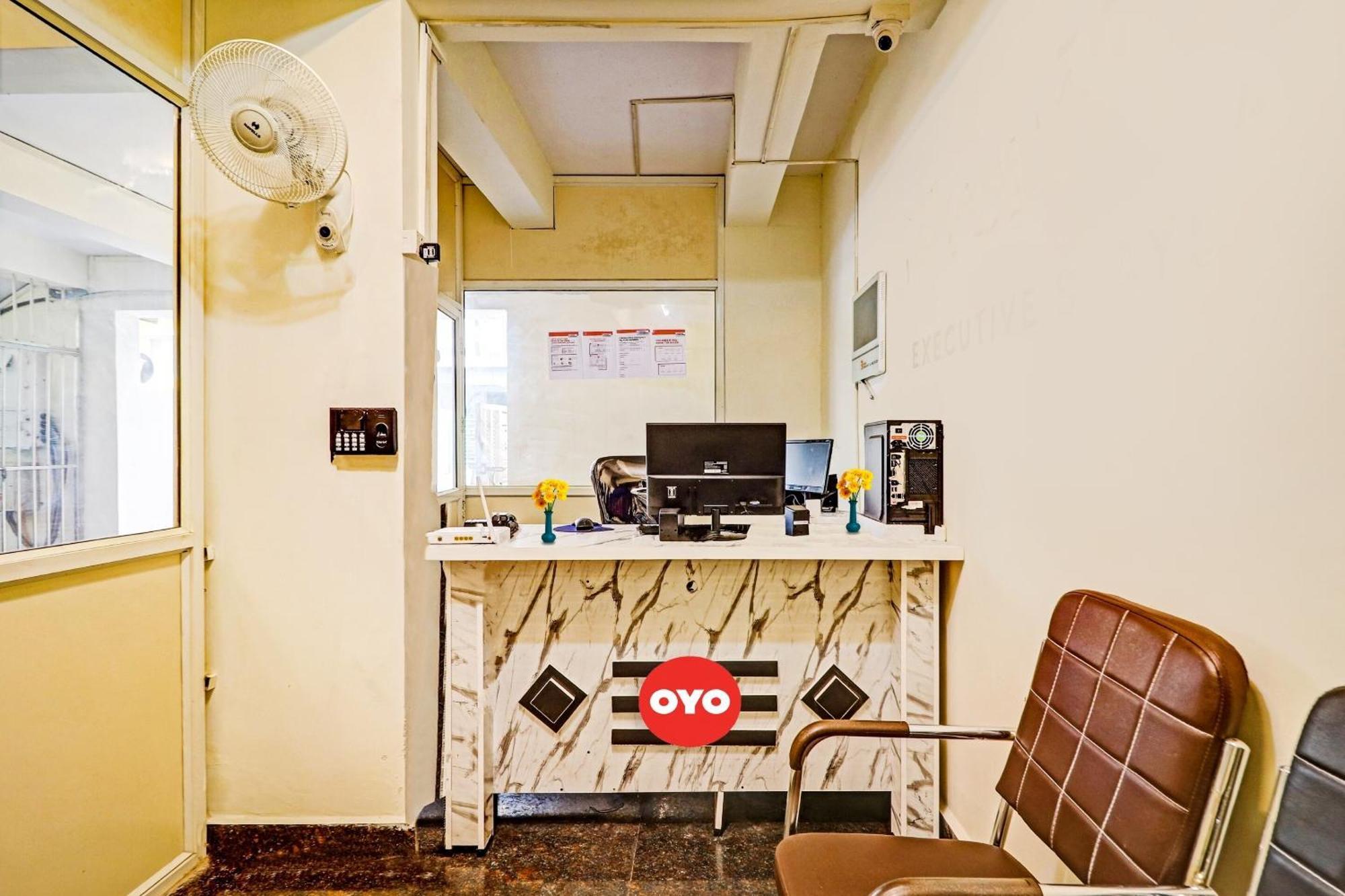 Oyo Happy Stay Hotels Hyderabad Luaran gambar